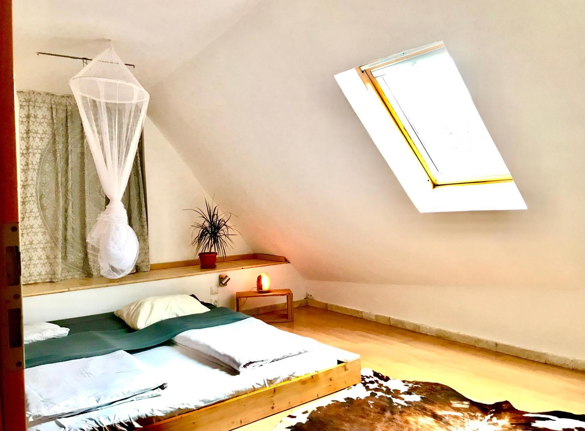 Transylvania Escape Apartment Richisu ภายนอก รูปภาพ